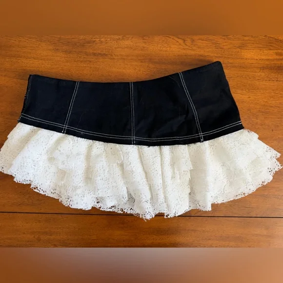 dark denim and White Ruffled Mini Skirt - Picture 4 of 5